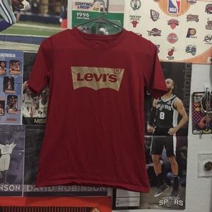 Levi’s Gold Logo Shirt